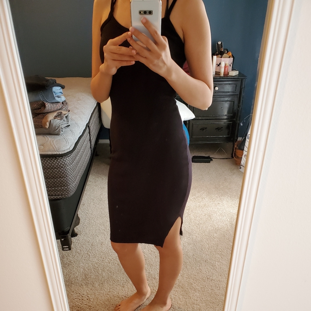 Black bodycon dress